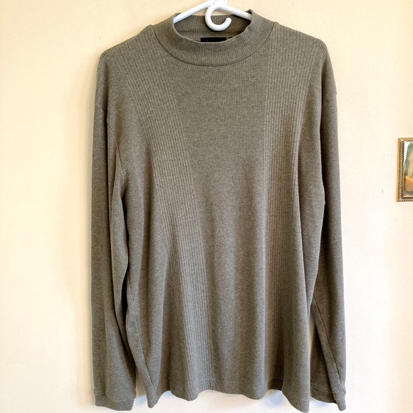Men’s Claiborne Sweater - Picture 5 of 5